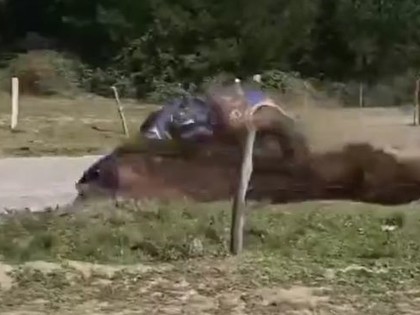 VIDEO: Ekipāža Čīles WRC uzmet vairākus kūleņus