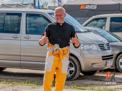 Mareks Dainis: Sapni autosportā piepildīju, taču galvenais, ka esmu dzīvs un vesels  (VIDEO)