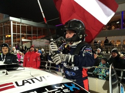 Nitišs fantastiskā cīņā uzvar 'RallyX on Ice' sacīkstēs, Baumanis ārpus pusfināla