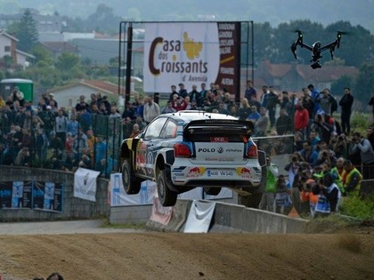 Ožjē kļūst par Portugāles WRC rallija līderi (VIDEO)