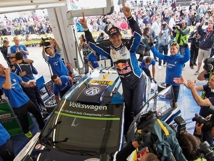 Vācijas WRC rallijā uzvar Ožjē, cīņā par otro vietu sportisti sarūpē fantastisku cīņu