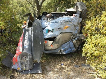 Sardīnijas rallijā Hirvonenam sadeg mašīna, citam sportistam smaga avārija (VIDEO)
