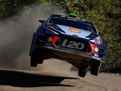Argentīnas WRC rallijā dramatisku uzvaru noslēdzošajā posmā izrauj Noivils