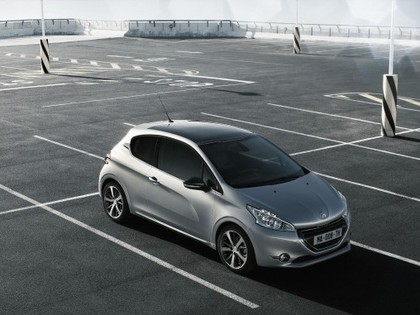 "Peugeot" uzsāk jaunas rallija mašīnas būvniecību