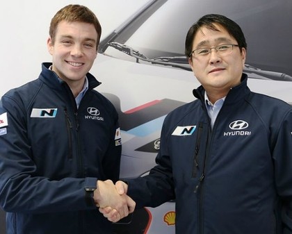 Sportists, kurš savulaik zaudēja A.Neikšānam, kļūst par Hyundai rallija komandas pilotu