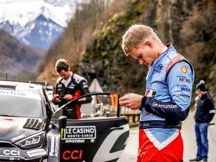 Tanaks: Zviedrijas WRC kopš sestdienas rīta 'vilciens no stacijas bija aizgājis'