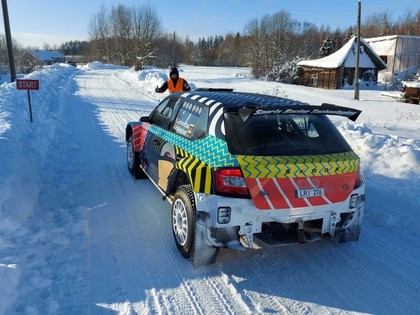 Alūksnes pusē pasakainos ziemas apstākļos aizvadīti rallija testi