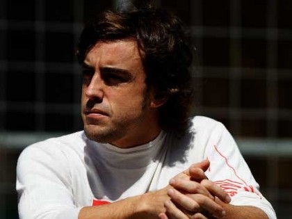 F1 čempions Alonso: jaunie braucēji viens otru neciena