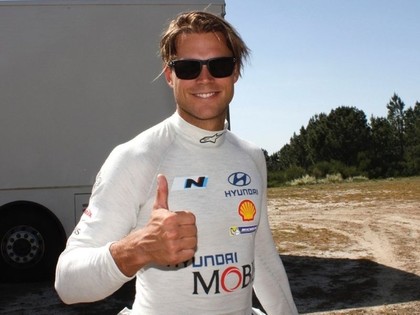Mikelsens pamet 'Citroen' un WRC sezonu noslēgs 'Hyundai' komandā