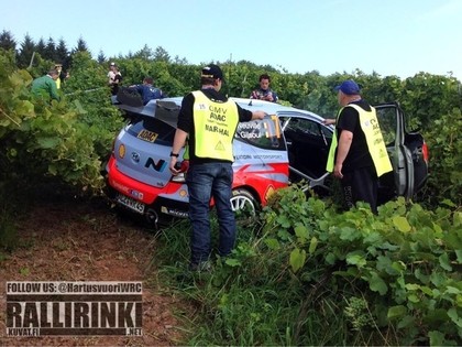 Noivils Vācijas WRC treniņos uzmet sešus kūleņus, Brīnam neļauj startēt (FOTO)