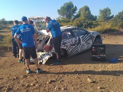 'VW Motorsport' par dīvaino negadījumu: Uz šiem testiem devāmies, lai salauztu mašīnu