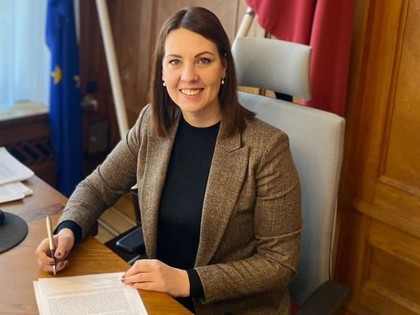 Izglītības un zinātnes ministre paraksta garantijas vēstuli par WRC posmu Latvijā