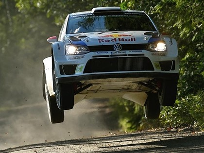 Pēc drāmas Somijas WRC trešajā dienā vadībā joprojām Latvala