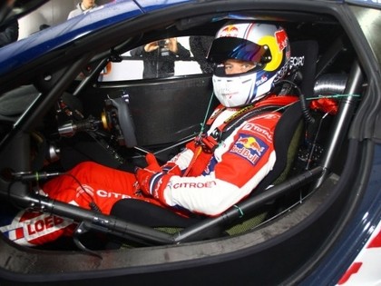 Sebastjans Lēbs iebrauc savus jaunos McLaren GT3 sporta automobiļus (FOTO)