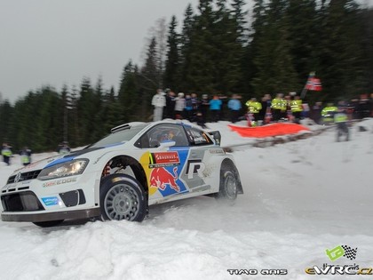 Pēc Zviedrijas WRC rallija pirmās dienas dominē VW, pārsteidz arī igaunis Tanaks