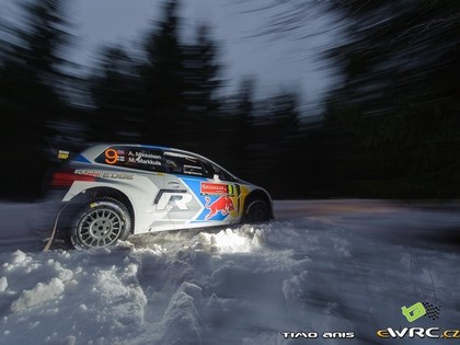Zviedrijas WRC rallija pirmā posma trijniekā finišē divi Talsu rallija dalībnieki