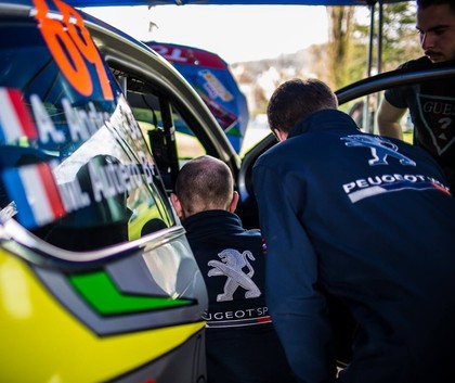 Pēc Korsikas WRC rallija 'Peugeot Sport' piešķirts 30 000 eiro liels naudas sods