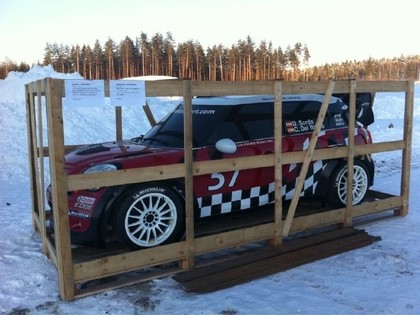 Ko 333 trasē dara Mini WRC automašīna?